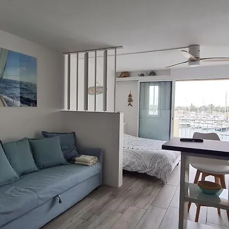 Avec Balcon, Vue Mer, Piscine, Parking * Agde